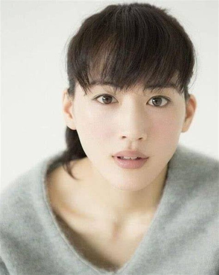 綾瀬はるかアイコラ画像の真実：法的リスクと被害の深刻さを徹底解説