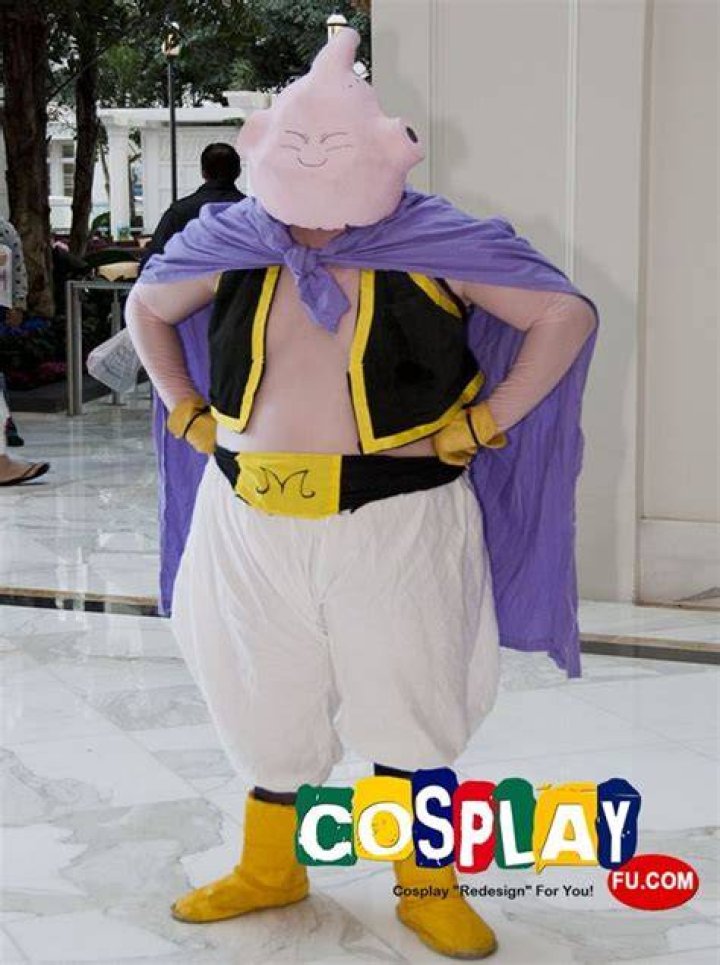 石破総理のコスプレが話題沸騰 - 魔人ブウ姿がSNSを席巻した理由